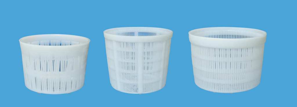 FORMA PER FORMAGGIO CROTONESE Ø cm. 19,5x17,5x 13,5 h capacità gr. 2.500 FV33789 