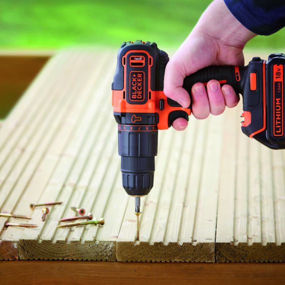 Black+Decker TRAPANO AVVITATORE A PERCUSSIONE BDCHD18KB-QW 18V 2 batterie 1,5 Ah FV56234 Black + Decker